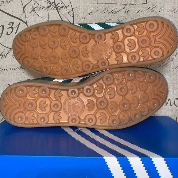 ADIDAS - Picture 5 of 6